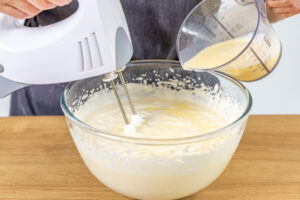 Pudding einrühren
