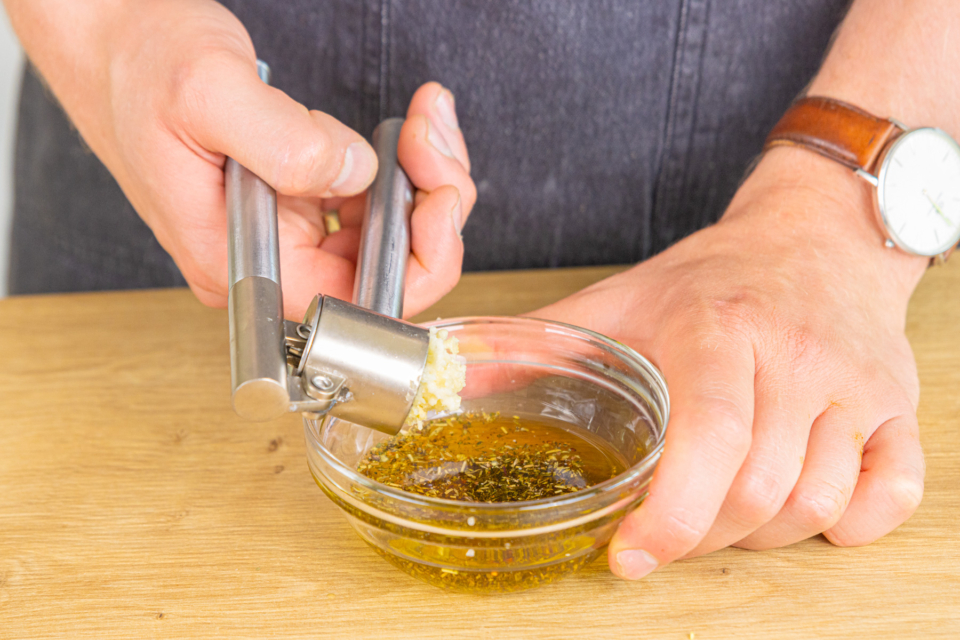 Pizzabrot mit Knoblauch und Kräutern