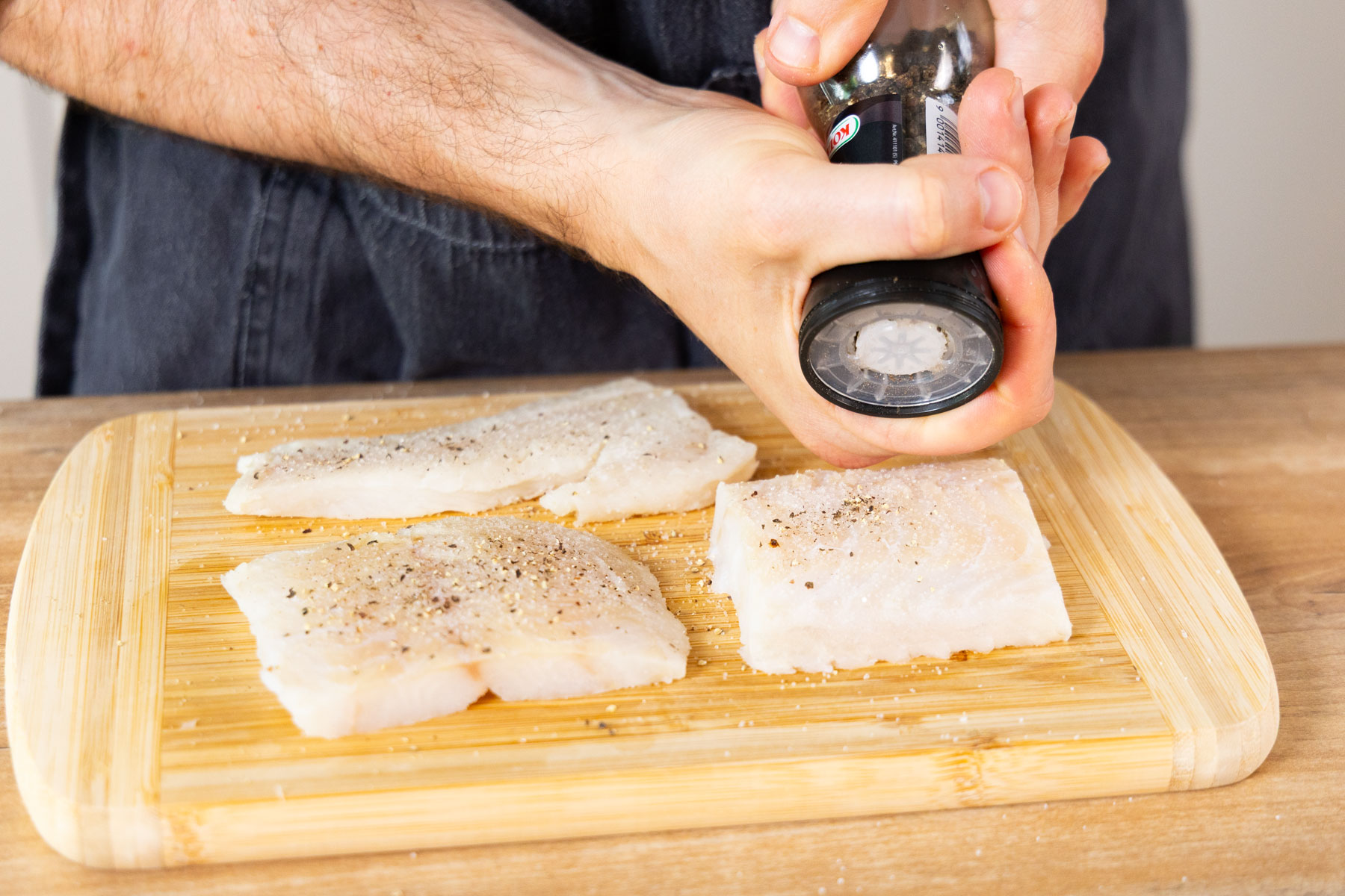 Gebratenes Seeteufel-Filet auf Gemüsebett