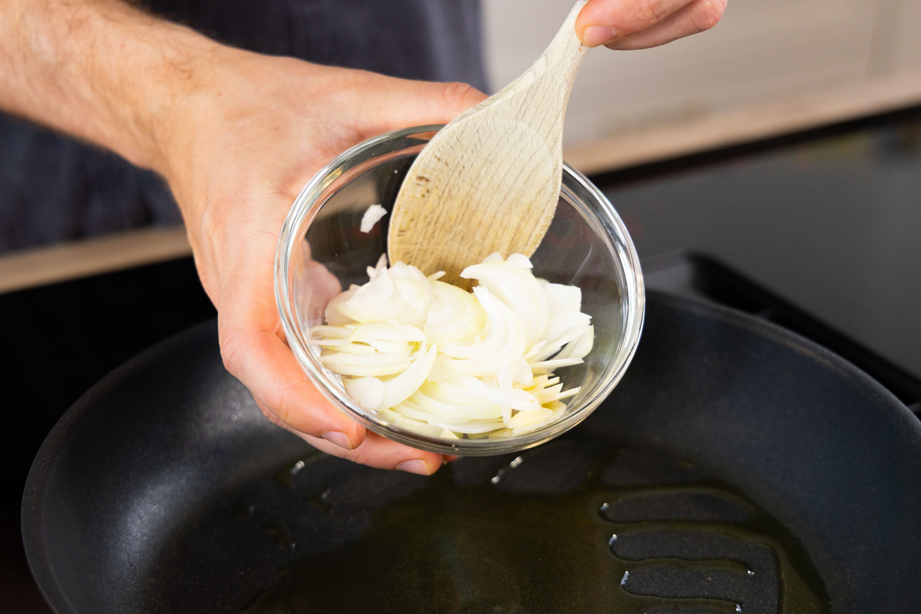 Gebratenes Seeteufel-Filet auf Gemüsebett