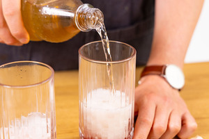 Ginger Ale auffüllen.