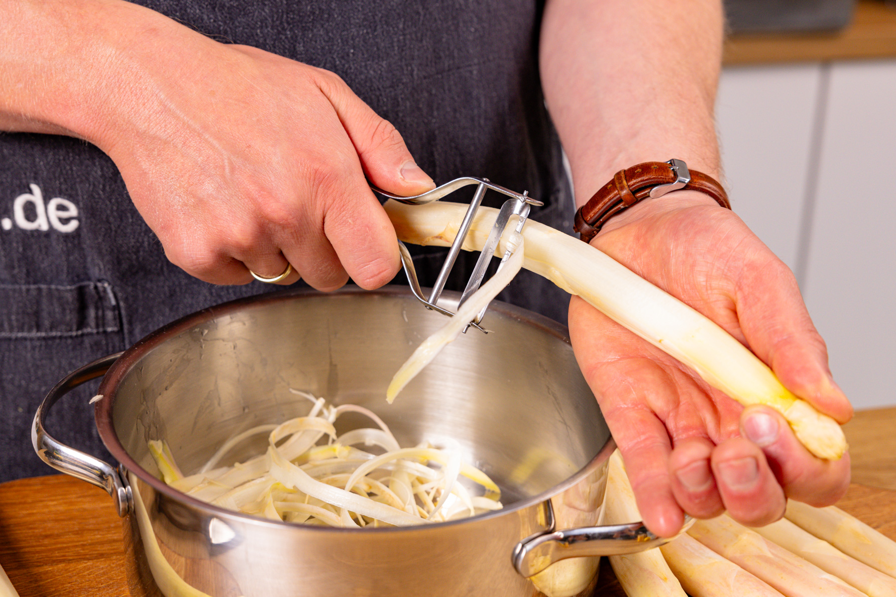 Spargelsuppe mit Ei Spargelsuppe mit Ei