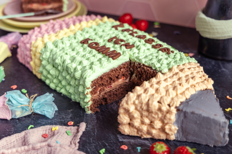angeschnittener Stiftkuchen zur Einschulung