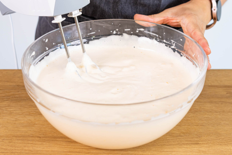 Eiermasse zu Eischnee schlagen