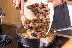 Fleisch dazugeben