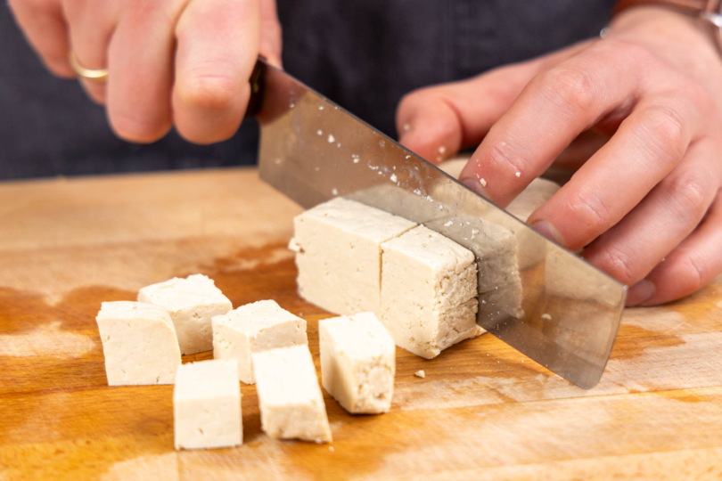 Tofu würfeln