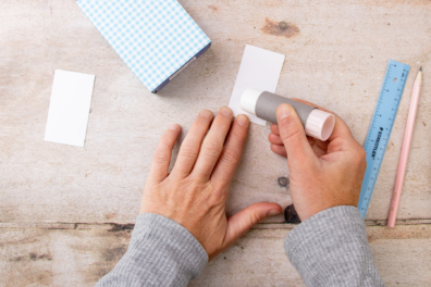 Papier kleben