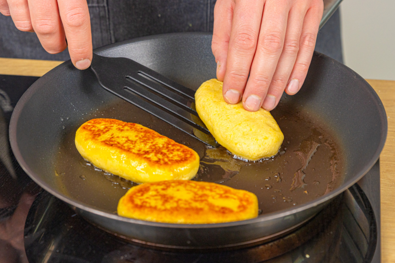 Kartoffeltasche wenden