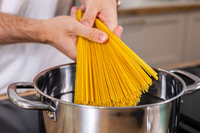 Spaghetti kochen
