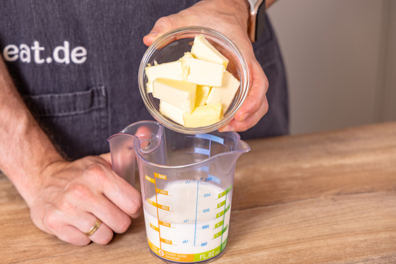 Butter zur Milch geben