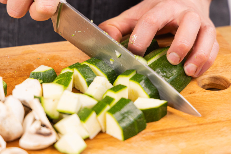 Zucchini schneiden