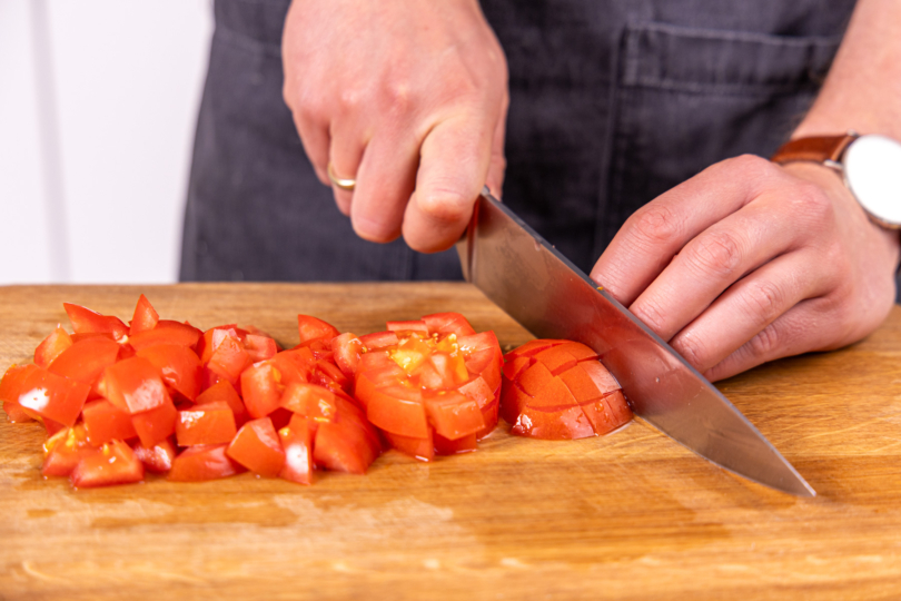 Tomaten würfeln