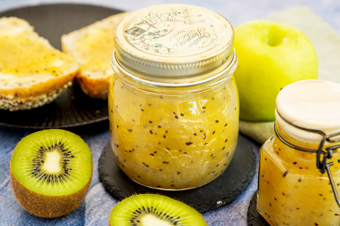 Apfel-Kiwi Marmelade Glas