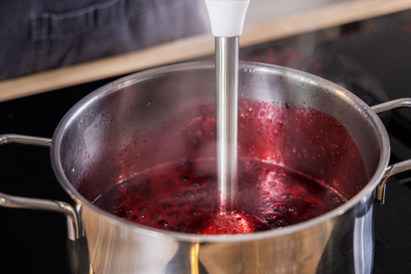 Aronia-Marmelade pürieren