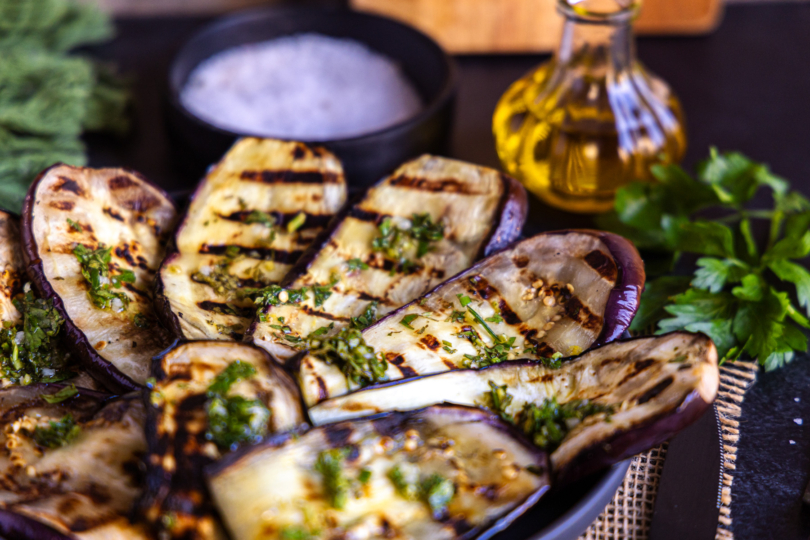 Aubergine grillen