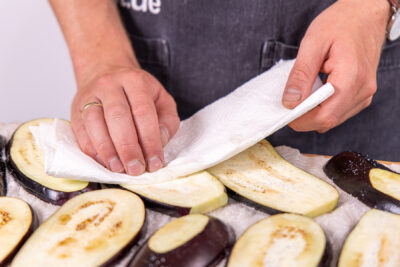 Aubergine abtupfen