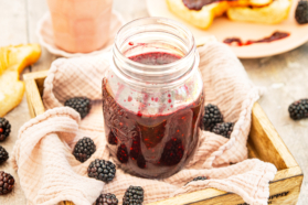 Brombeermarmelade nach Omas Art nah