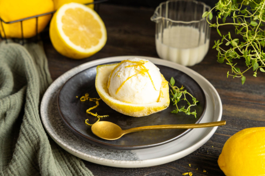 Buttermilch Zitronen Eis