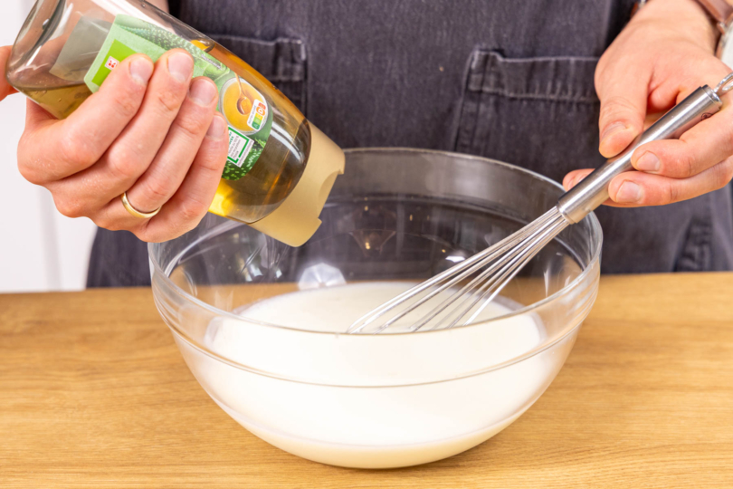 Agavendicksaft zur Buttermilch geben