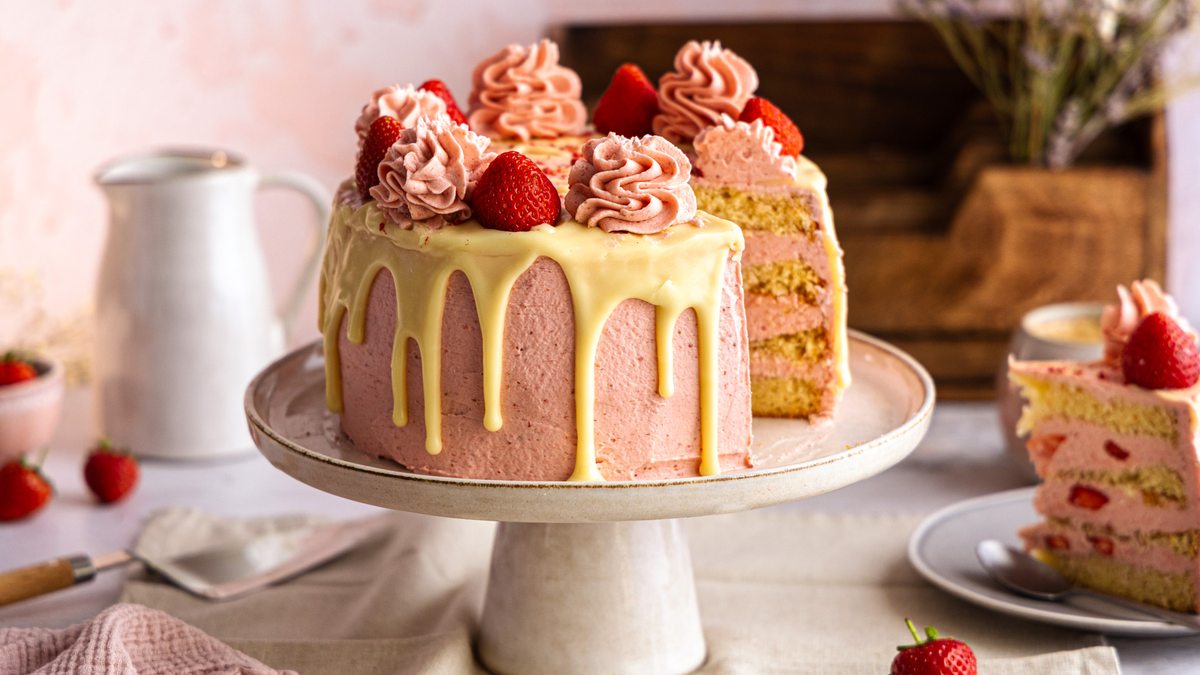 Erdbeer-Torte mit Drip