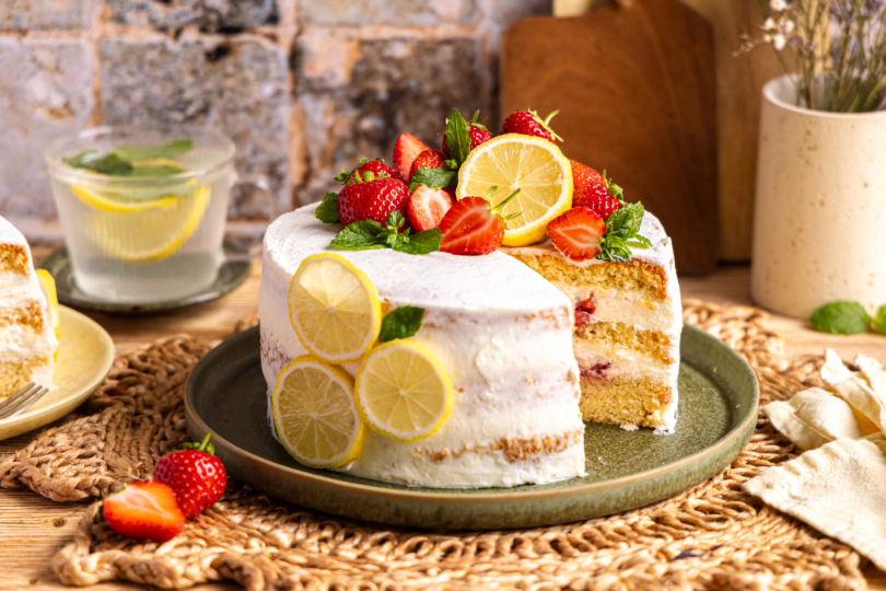 Sommerliche Erdbeer-Zitronen-Torte
