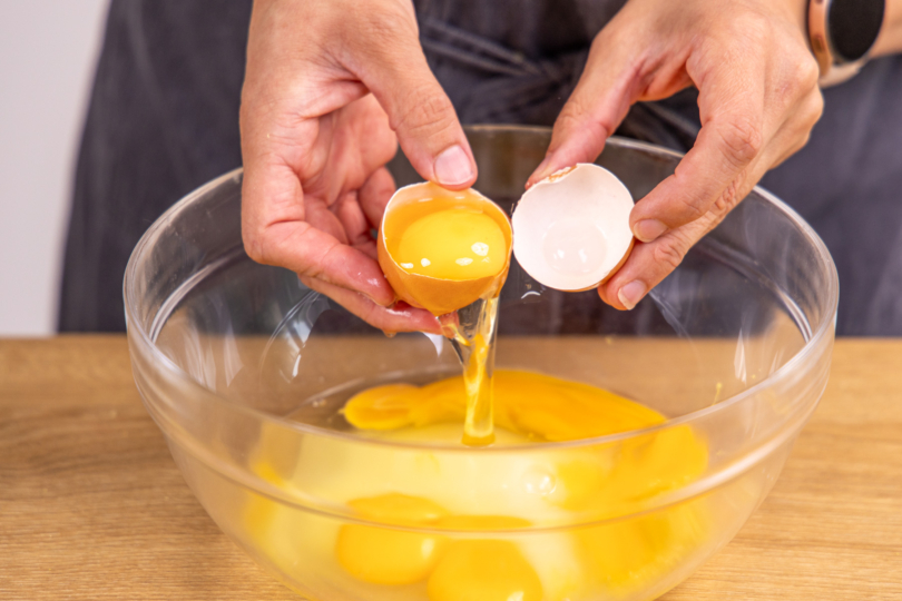 Eier dazugeben