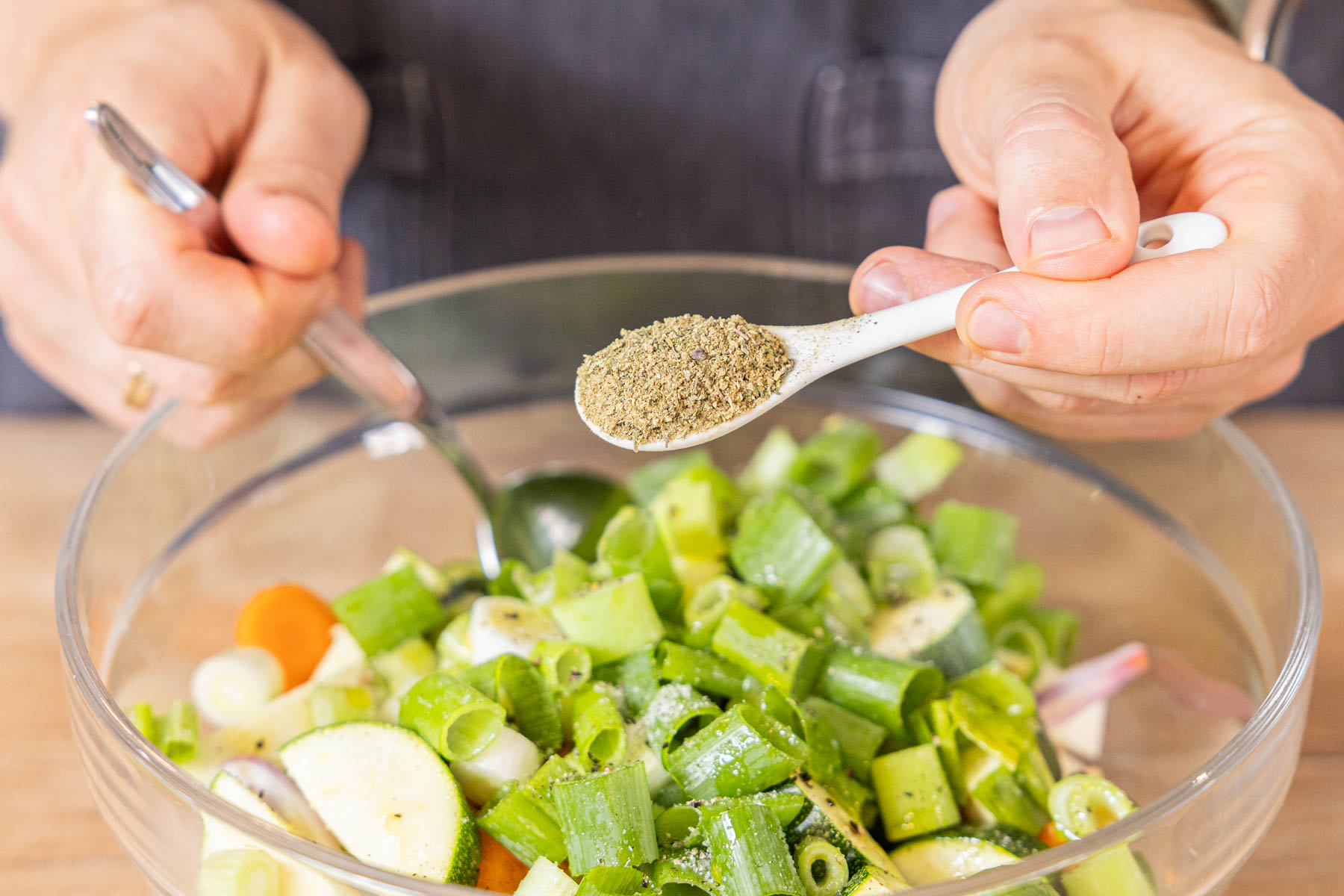 Lachs mit Gemüse im Backpapier