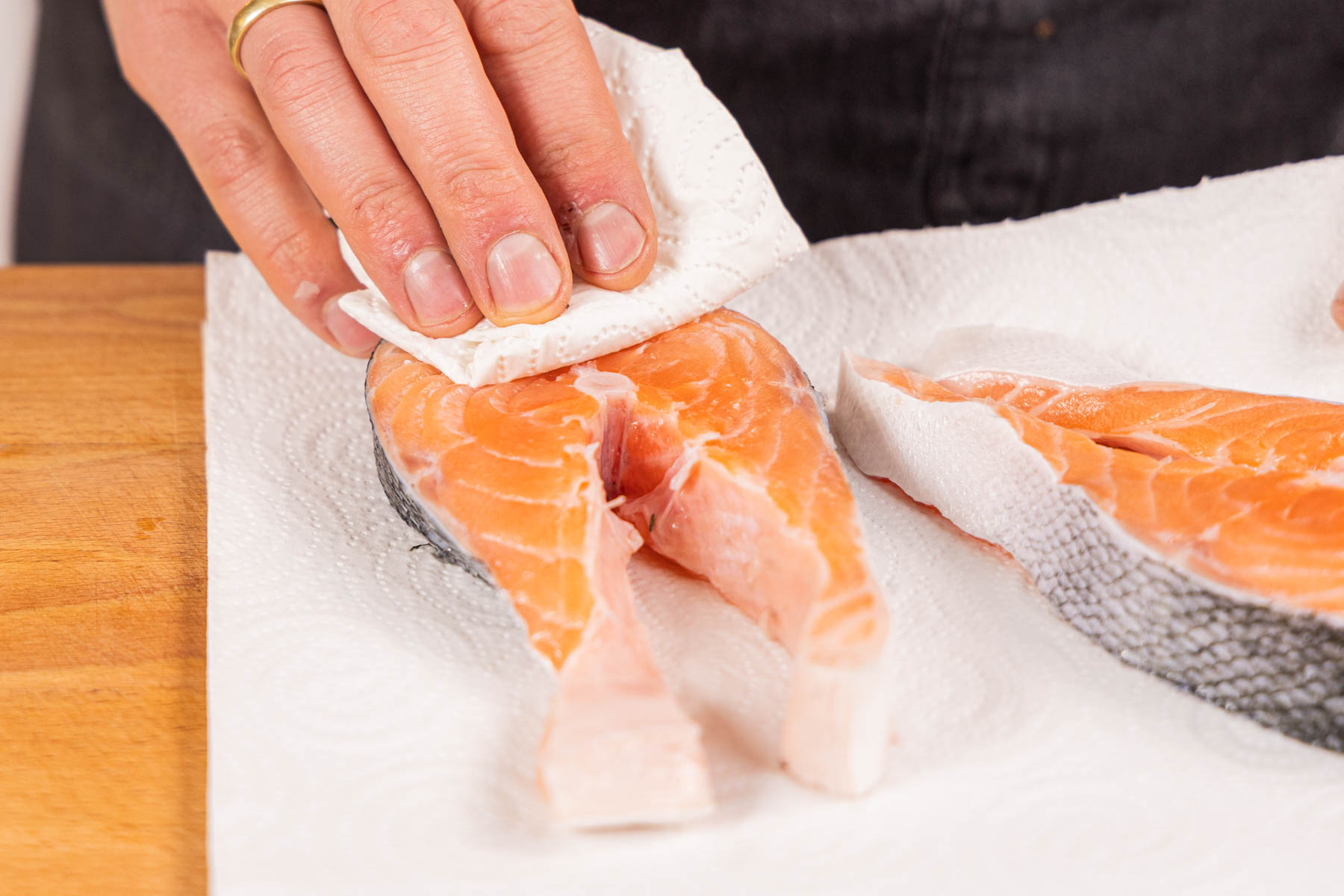 Lachssteak in der Pfanne perfekt braten