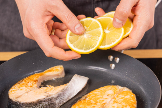 Lachssteak in der Pfanne perfekt braten
