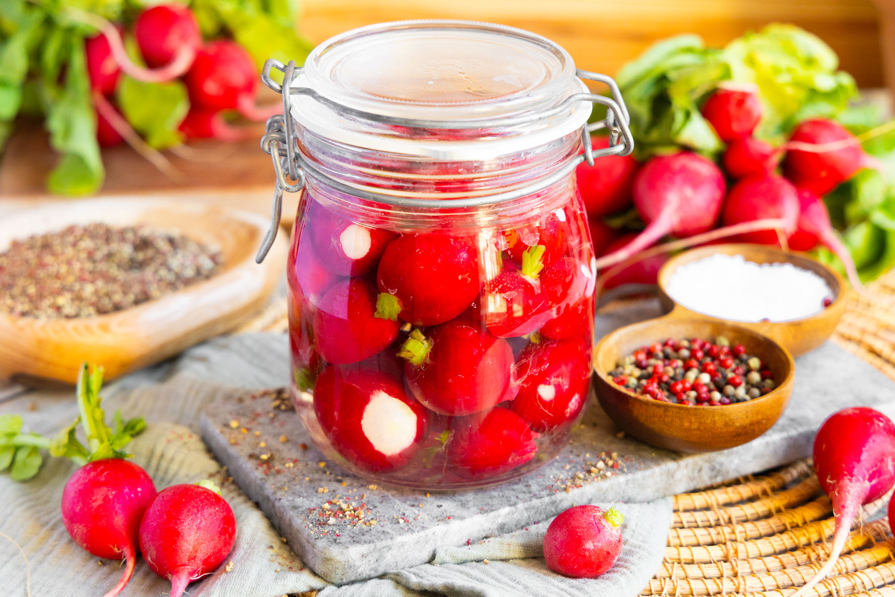 Mairübchensalat mit Radieschen und Pak Choi | Rezept Mairübchensalat mit Radieschen und Pak Choi | Rezept