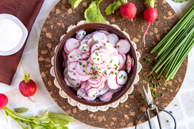 Radieschensalat mit Sahne nach Omas Rezept