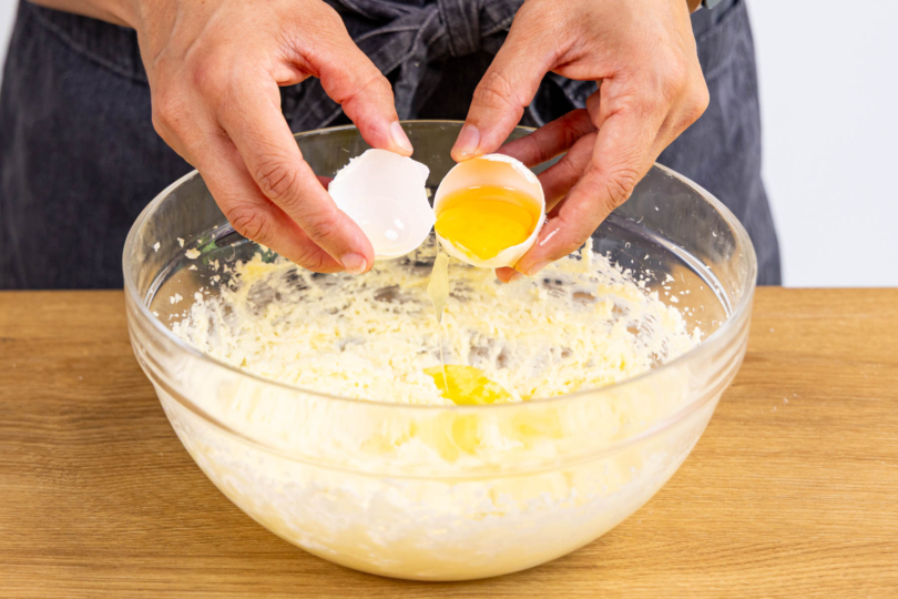 Eier einzeln aufschlagen