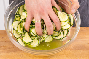 Zucchini wässern