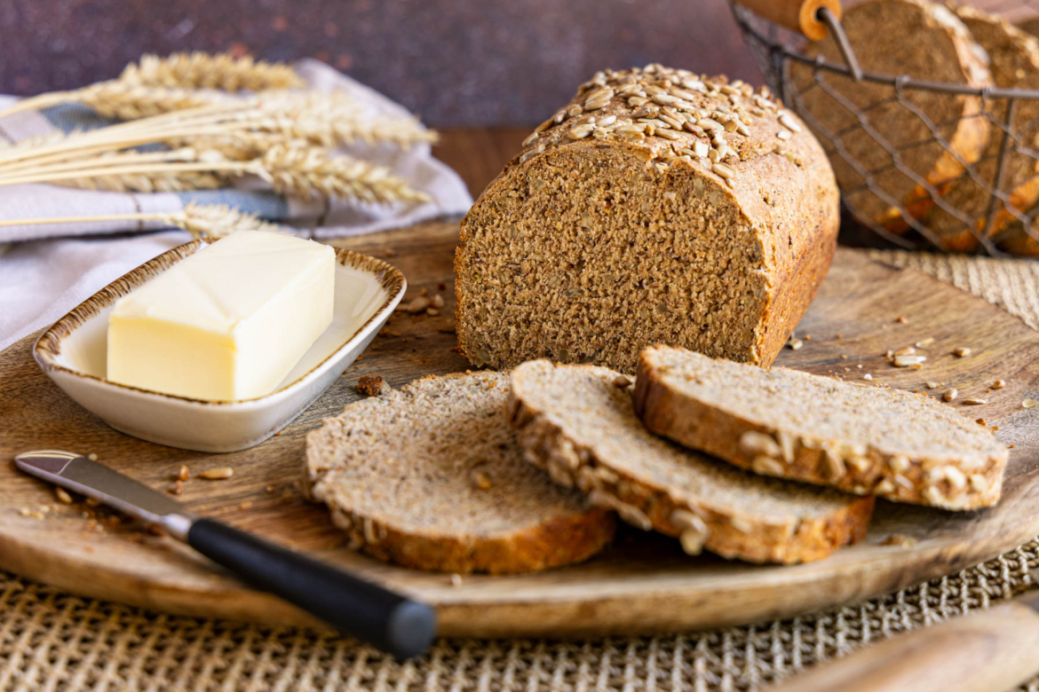 Schwarzbrot selber backen