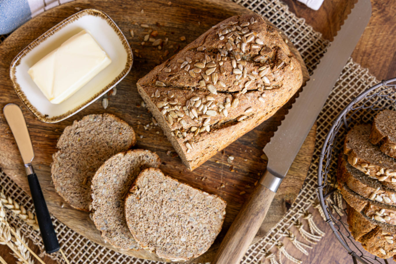 Schwarzbrot selber backen