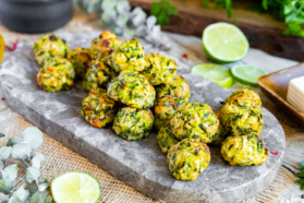 Zucchini-Feta-Bällchen aus dem Ofen