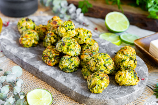 Zucchini-Feta-Bällchen aus dem Ofen