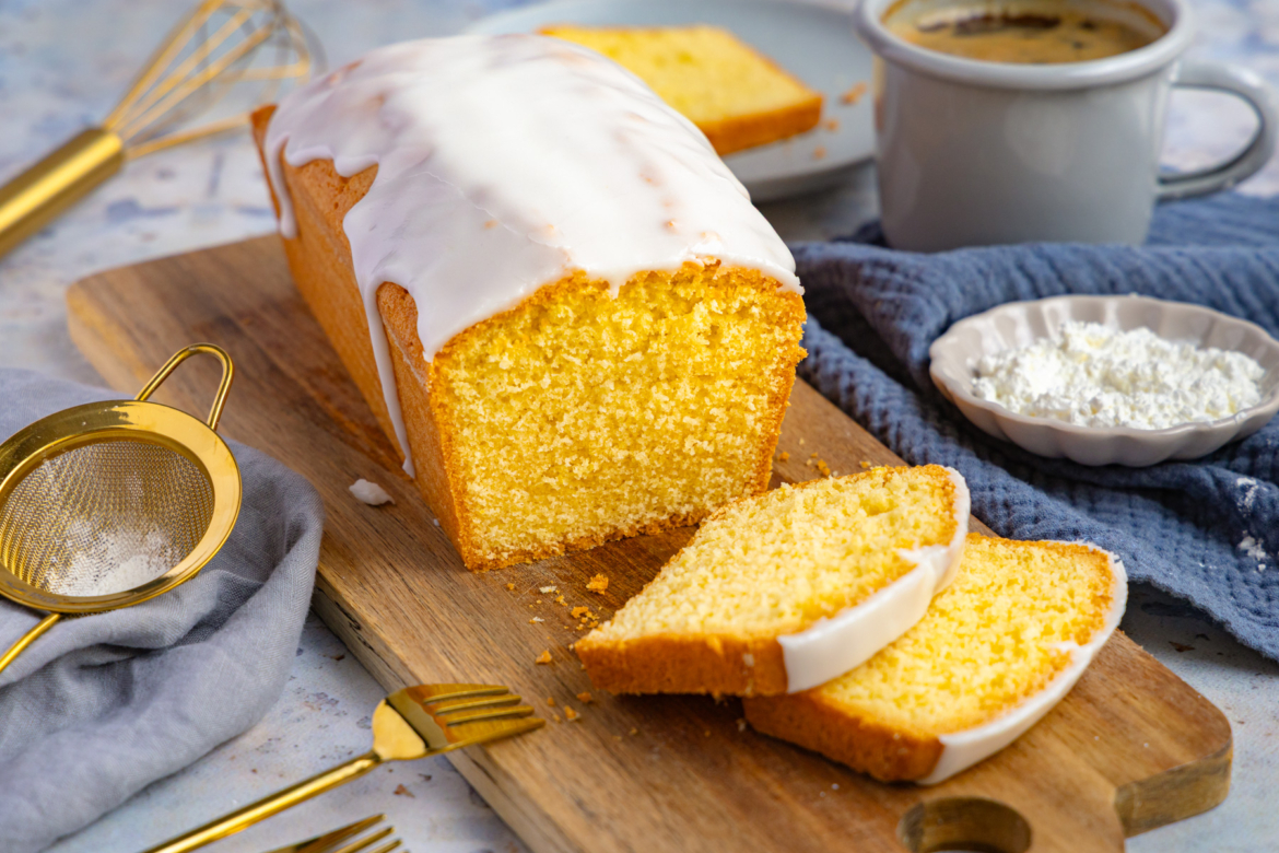 Barbarakuchen mit Zitronenguss frisch gebacken