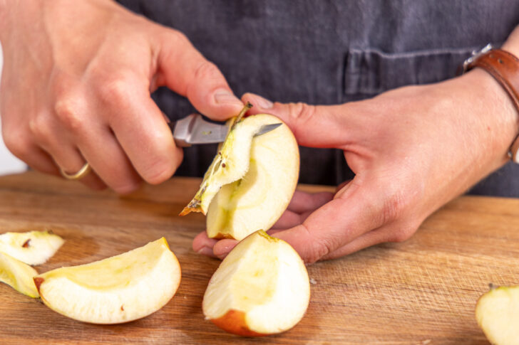 Apfel entkernen