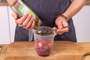 Agavendicksaft dazugeben