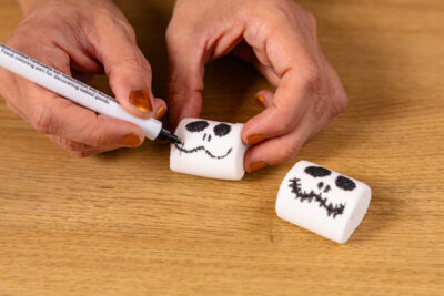Marshmallows bemalen