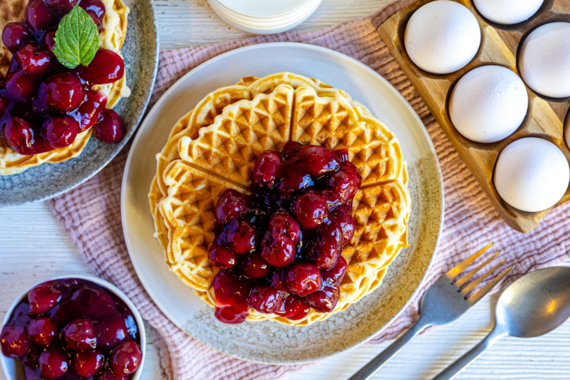 Heiße Kirschen für Waffeln top down