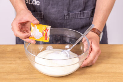 Vanillezucker dazugeben