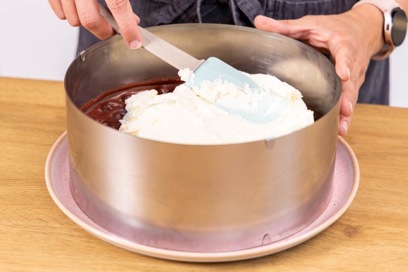 Sahnecreme einfüllen