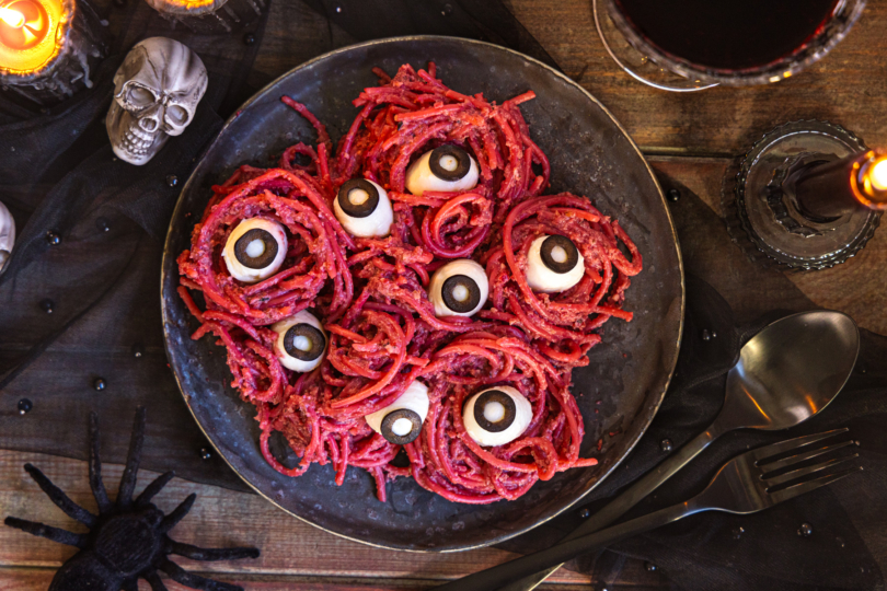 Rote Bete Pasta für Halloween