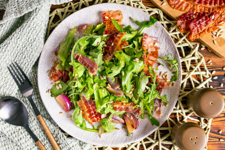 Warmer Rucola-Salat mir Bacon