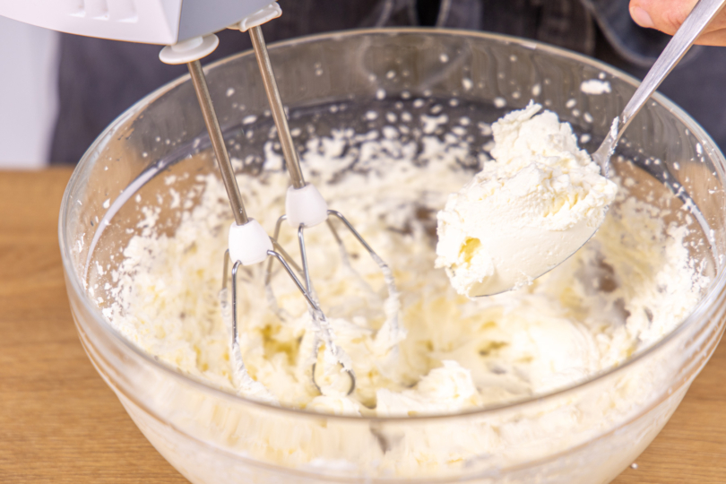 Frischkäse unterheben