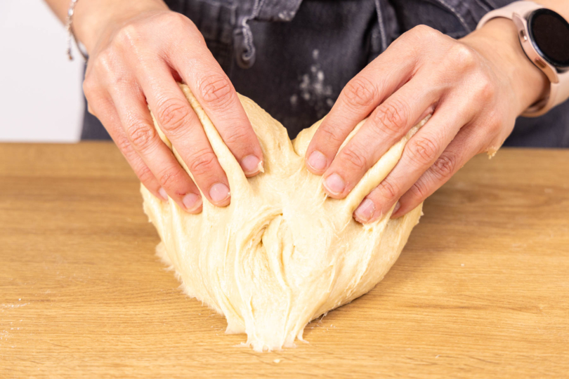 Hefeteig kneten