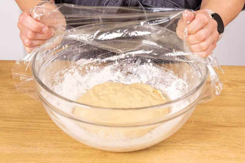 Teigschüssel abdecken