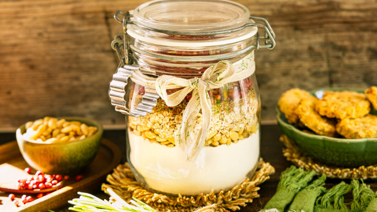 Herzhafte Cracker-Backmischung im Glas